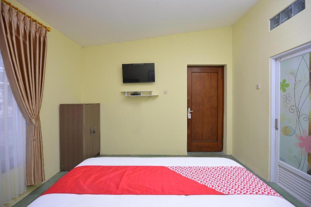 Super Oyo 1046 Omah Pathok Yogyakarta Exterior foto