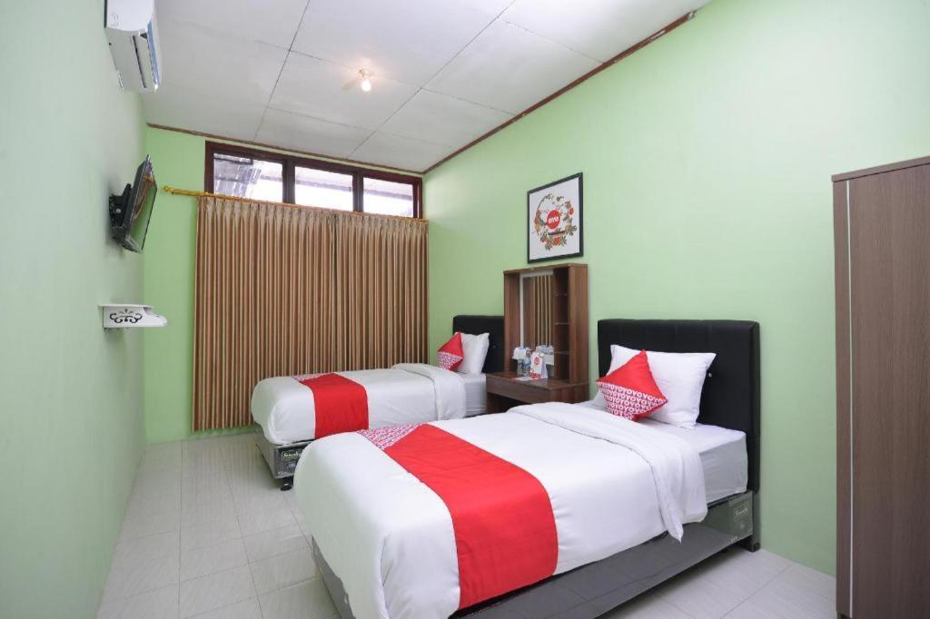 Super Oyo 1046 Omah Pathok Yogyakarta Exterior foto